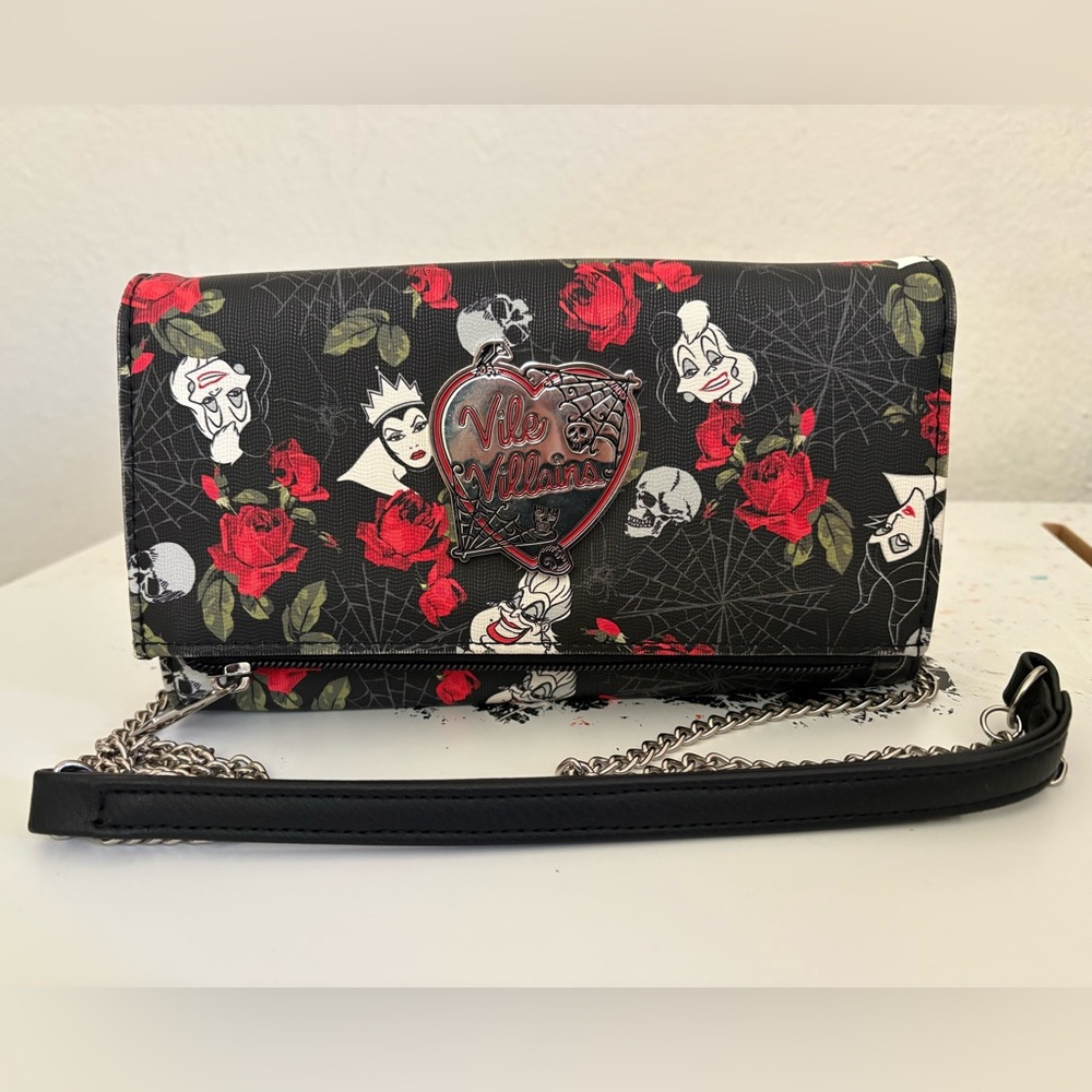NWOT Loungefly Disney Villains Black and Red Crossbody Bag